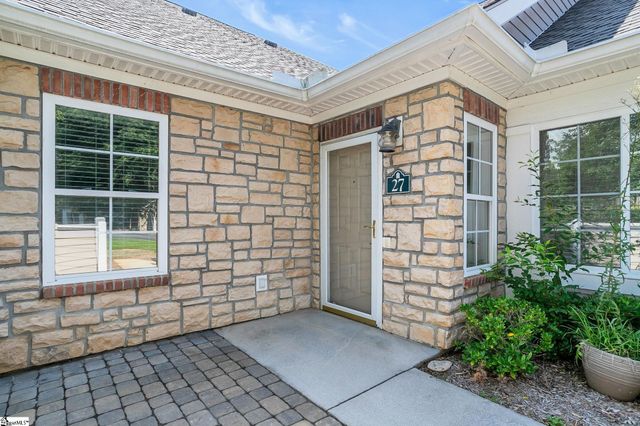 27 Fudora Circle, Simpsonville, SC 29681