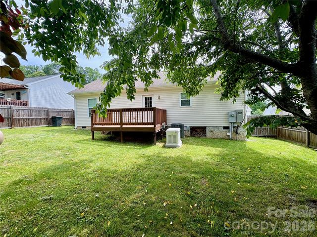 95 Newberry Drive, Fletcher, NC 28732