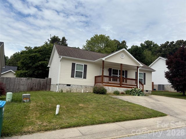 95 Newberry Drive, Fletcher, NC 28732