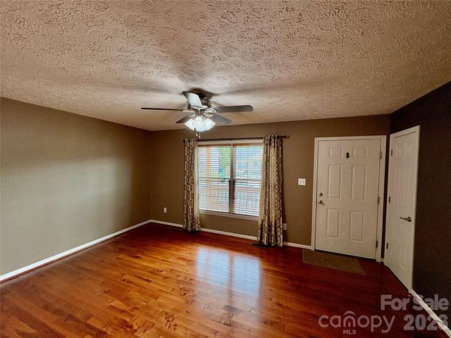 95 Newberry Drive, Fletcher, NC 28732