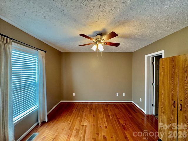 95 Newberry Drive, Fletcher, NC 28732