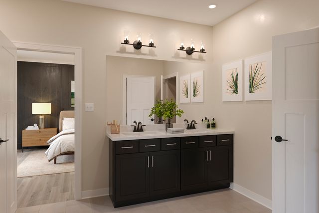 305 Avondale Lane, Lincolnshire, IL 60069