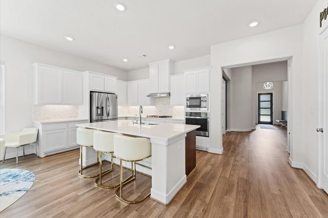 21 Cassena Grove Drive, Tomball, TX 77375
