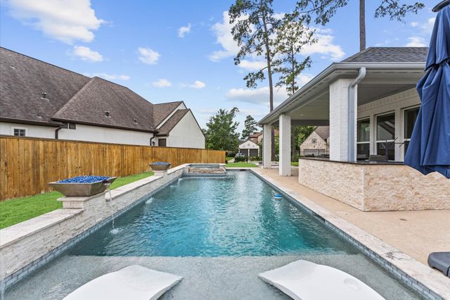 21 Cassena Grove Drive, Tomball, TX 77375