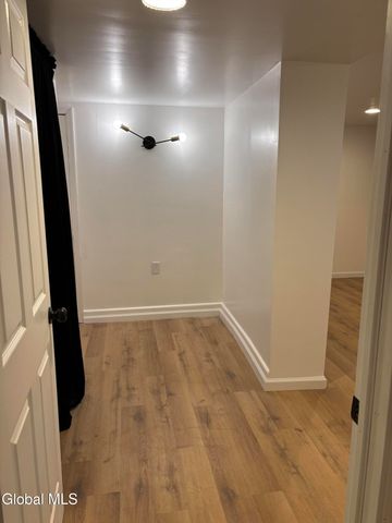 905 Balltown Road, Niskayuna, NY 12309