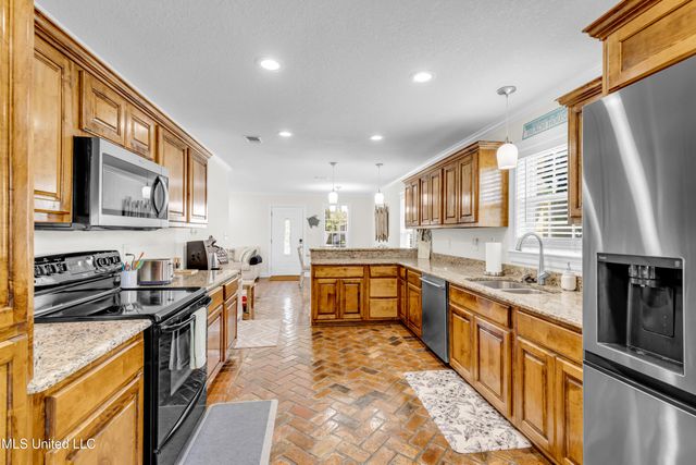 4115 8th Street, Gulfport, MS 39501