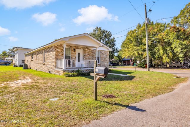 4115 8th Street, Gulfport, MS 39501