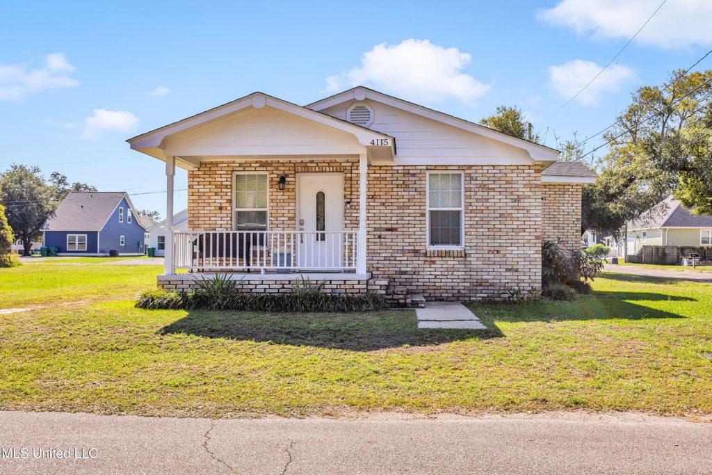 4115 8th Street, Gulfport, MS 39501