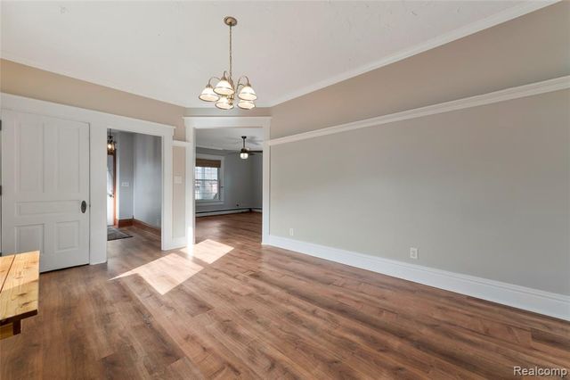 128 Clarence Street, Holly, MI 48442