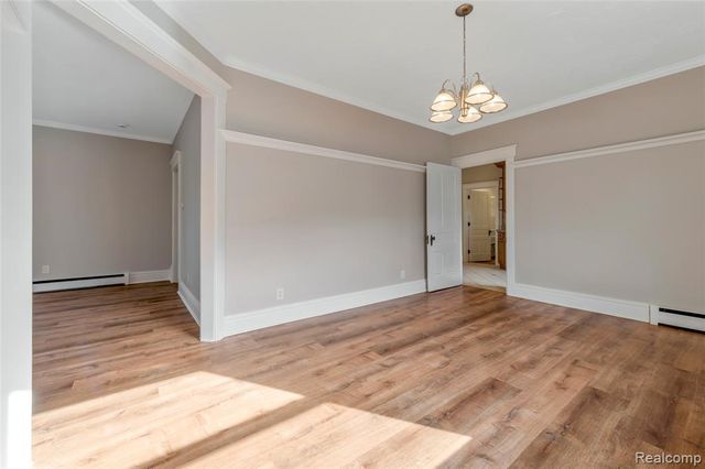 128 Clarence Street, Holly, MI 48442