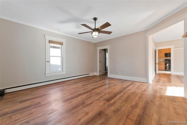 128 Clarence Street, Holly, MI 48442