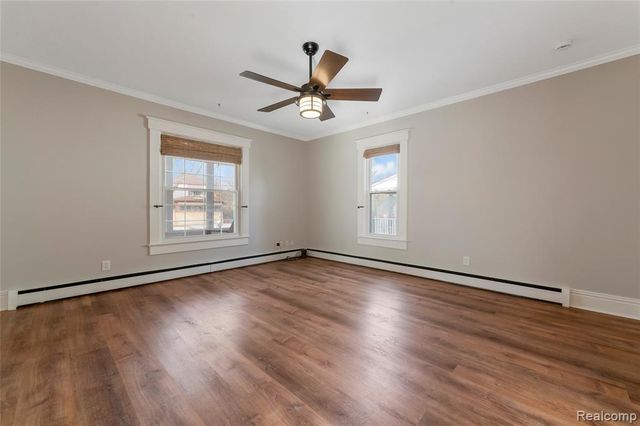 128 Clarence Street, Holly, MI 48442