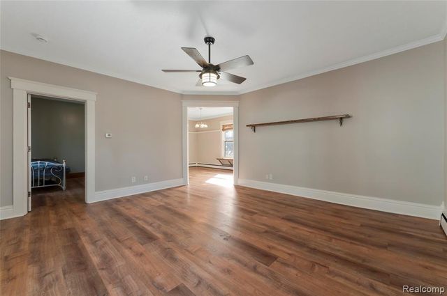 128 Clarence Street, Holly, MI 48442