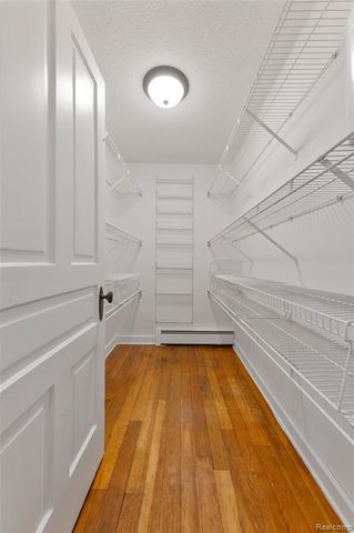 128 Clarence Street, Holly, MI 48442