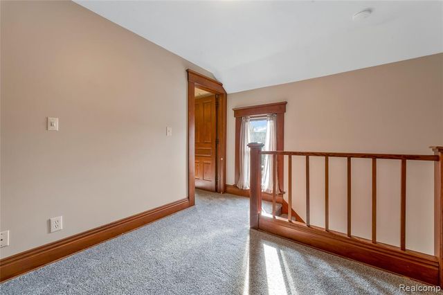 128 Clarence Street, Holly, MI 48442