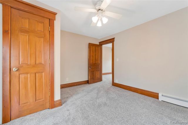 128 Clarence Street, Holly, MI 48442