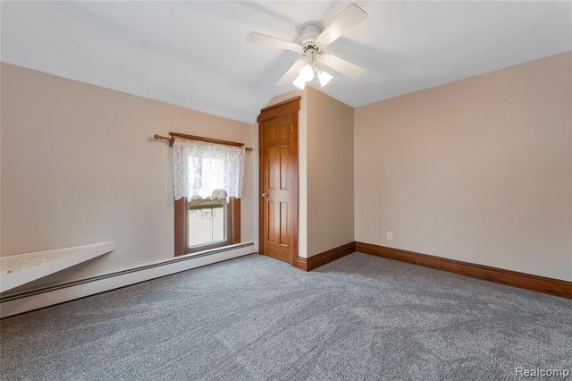 128 Clarence Street, Holly, MI 48442