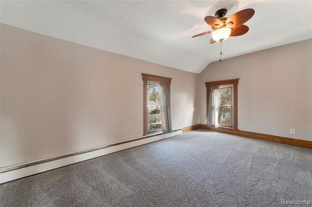 128 Clarence Street, Holly, MI 48442