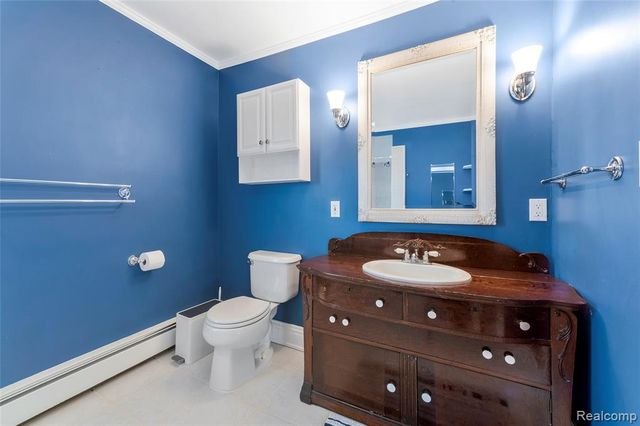 128 Clarence Street, Holly, MI 48442