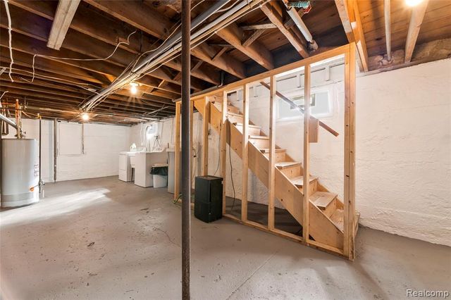 128 Clarence Street, Holly, MI 48442