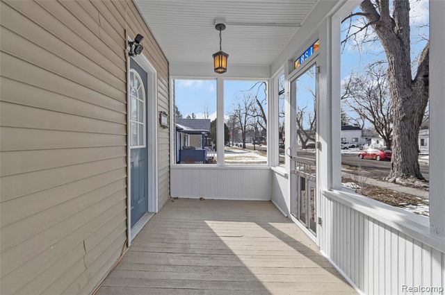 128 Clarence Street, Holly, MI 48442