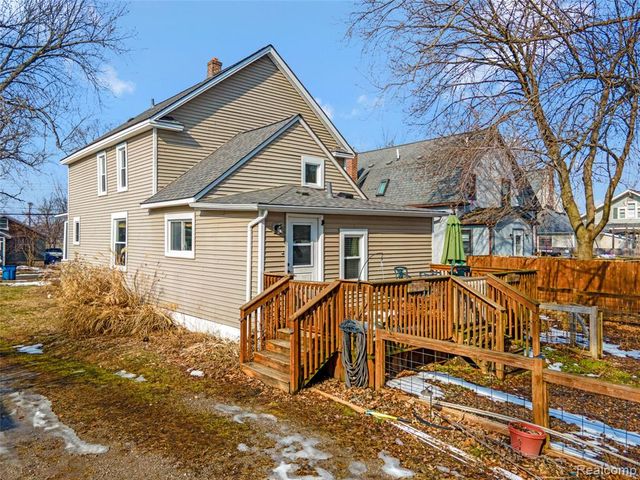 128 Clarence Street, Holly, MI 48442