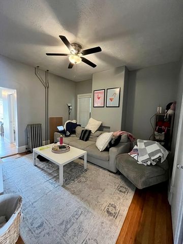 659 E 6th St, Boston, MA 02127