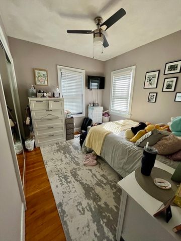 659 E 6th St, Boston, MA 02127