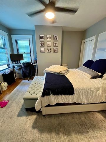 659 E 6th St, Boston, MA 02127