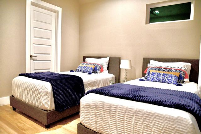 803 E 32 2, Austin, TX 78705