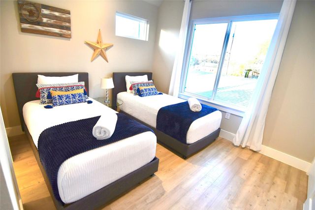 803 E 32 2, Austin, TX 78705