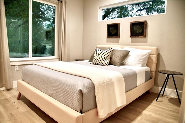 803 E 32 2, Austin, TX 78705