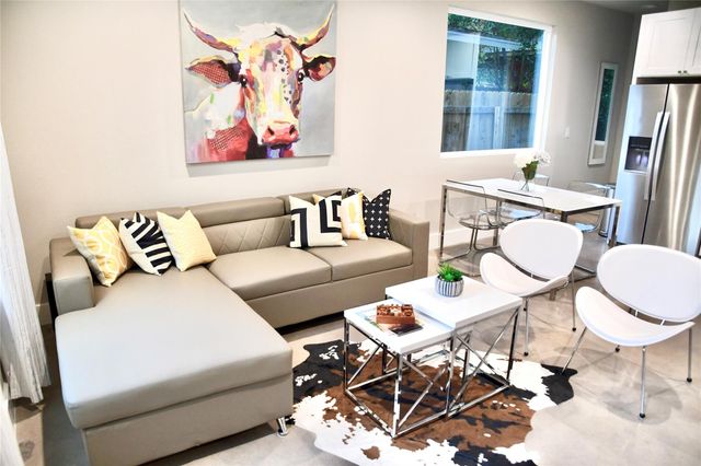 803 E 32 2, Austin, TX 78705