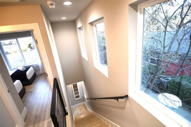 803 E 32 2, Austin, TX 78705