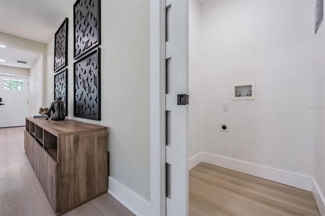 1104 S LOIS AVENUE, Tampa, FL 33629