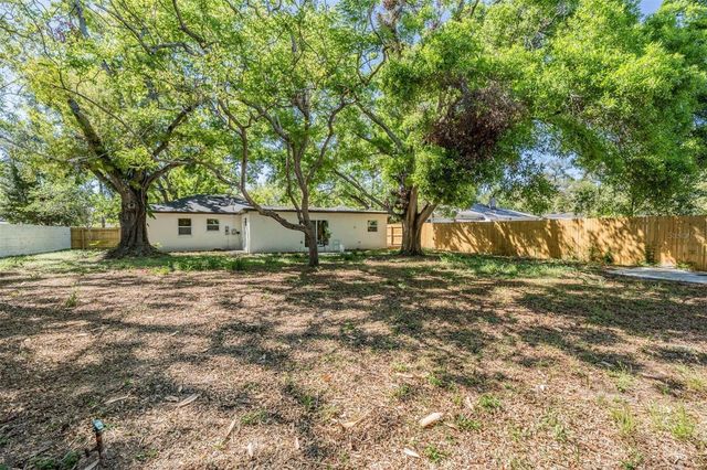 1104 S LOIS AVENUE, Tampa, FL 33629