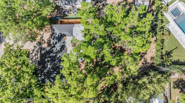 1104 S LOIS AVENUE, Tampa, FL 33629