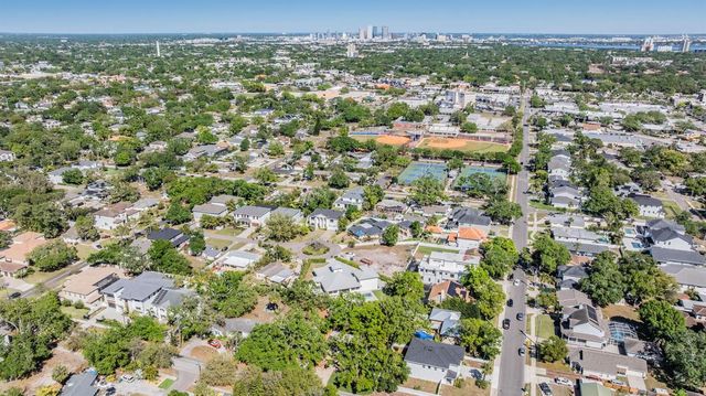 1104 S LOIS AVENUE, Tampa, FL 33629