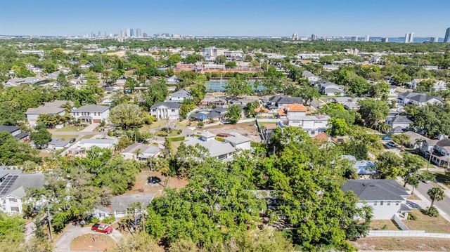 1104 S LOIS AVENUE, Tampa, FL 33629