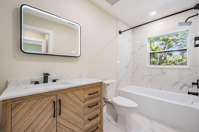 1104 S LOIS AVENUE, Tampa, FL 33629