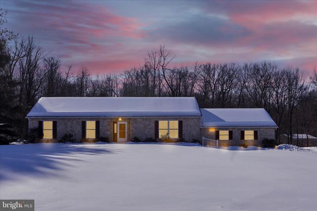 13 DAVIDS DR, Fleetwood, PA 19522