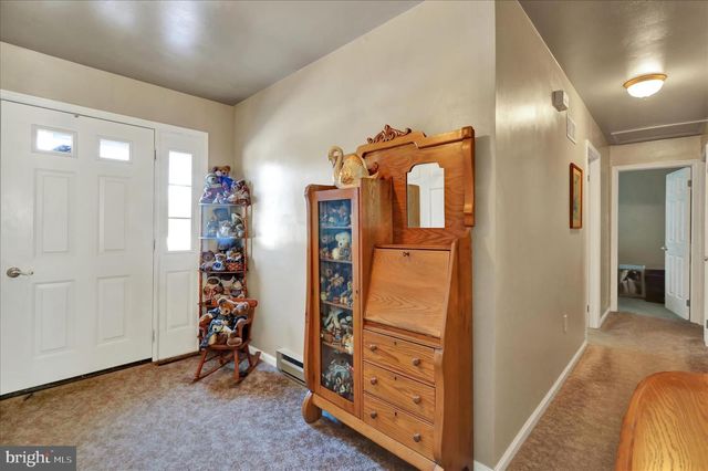 13 DAVIDS DR, Fleetwood, PA 19522