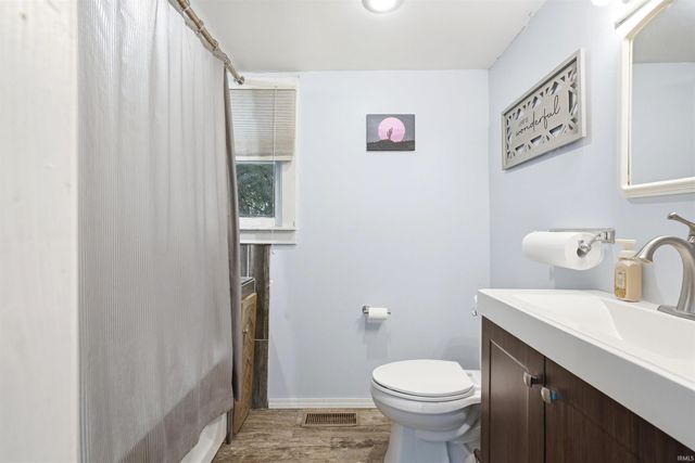 208 E Whitley Street, Churubusco, IN 46723