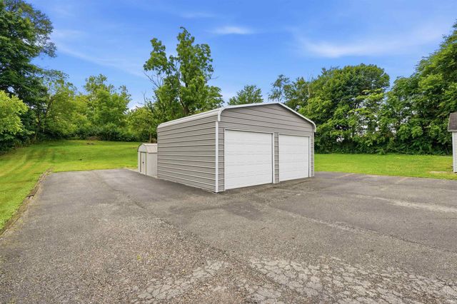 208 E Whitley Street, Churubusco, IN 46723