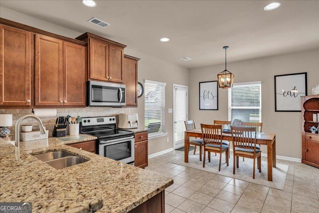 200 Amelia Drive, Byron, GA 31008