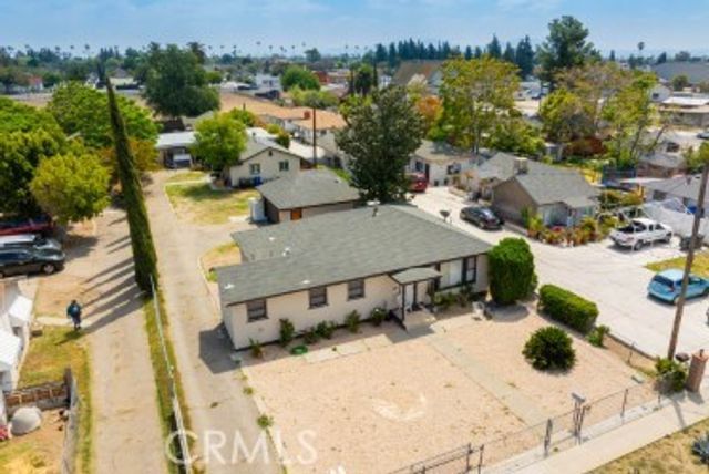 9063 Olive Street, Fontana, CA 92335