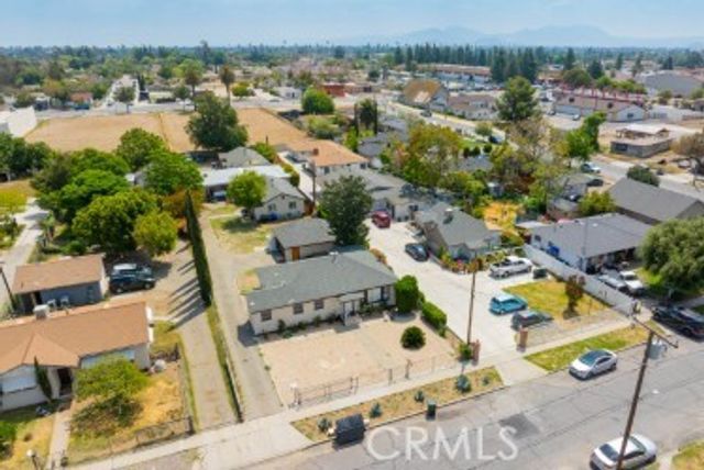 9063 Olive Street, Fontana, CA 92335