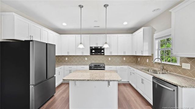 40 Charter Street, Cameron, NC 28326