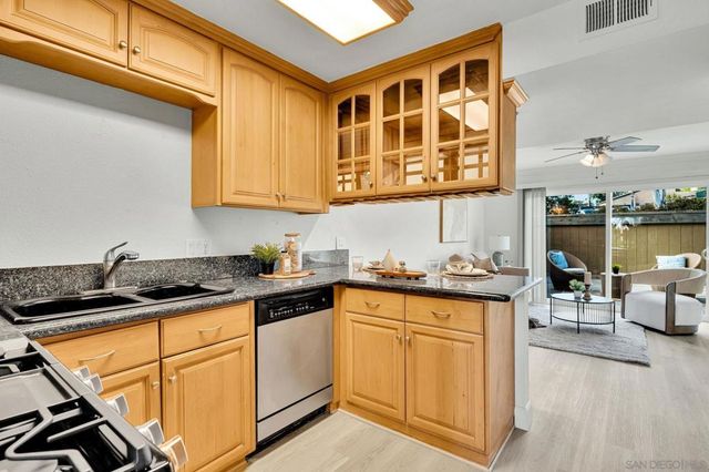 10523 Caminito Memosac, San Diego, CA 92131