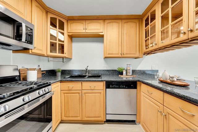 10523 Caminito Memosac, San Diego, CA 92131